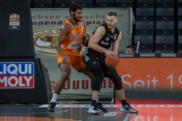 坛的转会市 坛的转会市